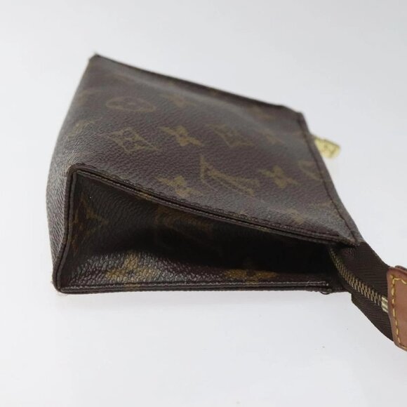 LOUIS VUITTON Monogram Poche Toilette 15 Pouch M47546 LV Auth 114251 - Picture 7 of 16